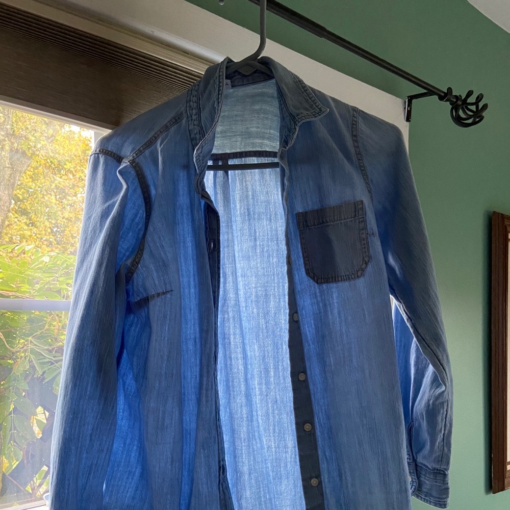 Old navy button down shirt